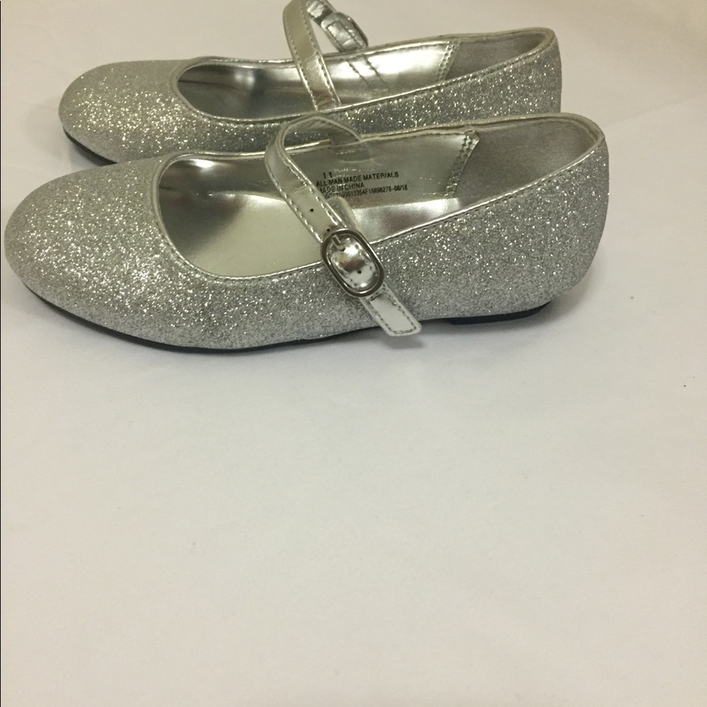 Flowers by Nina Silver dress shoes size 11 toddler
